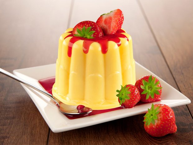 csm_80_egg_white_pudding_with_strawbeerry_12_dff1d2c223.jpg